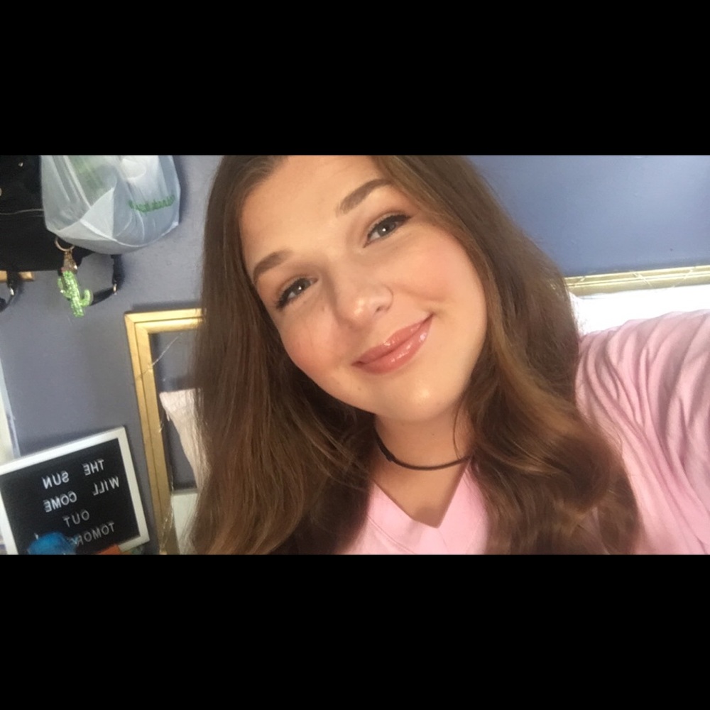 Meet your Posher, Madeline